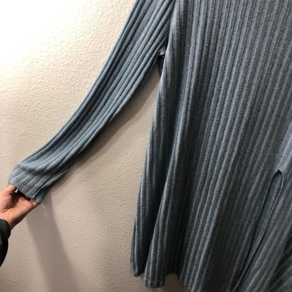 PLUS Forever 21 Sweater With Slit - Picture 2 of 5